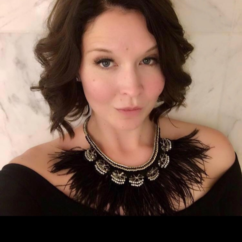 Meet your Posher, Julia